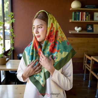 Khăn lụa vuông phật thủ tường an- viền xanh lá 90x90 cm